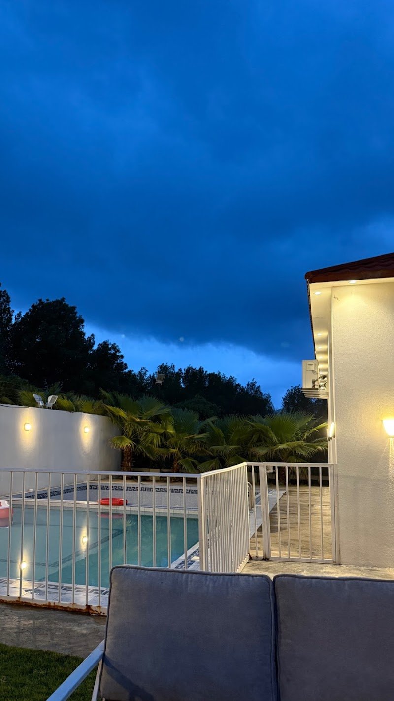 استراحة ومنتجع المملكة