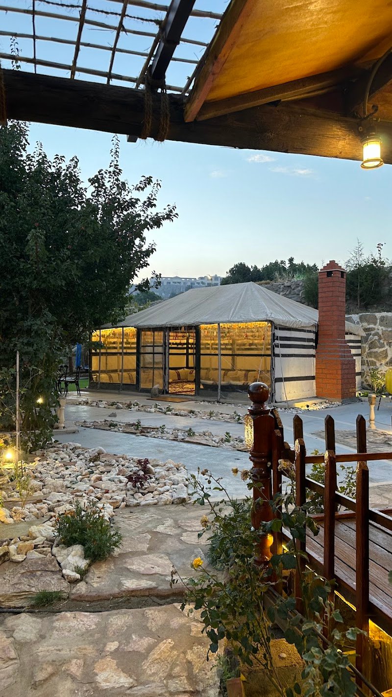 كوخ اللّوز الظهارة