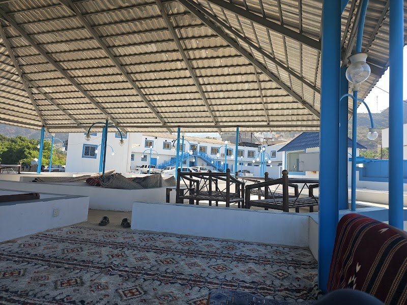 مطعم ومنتزه برق المع