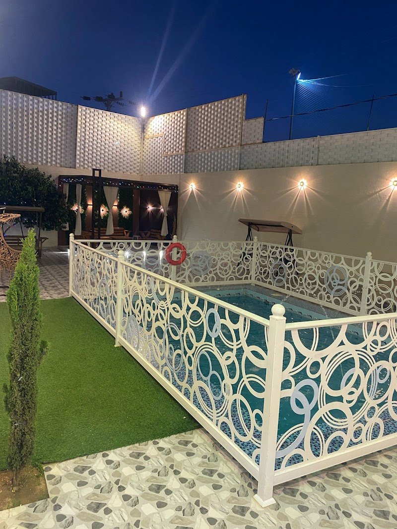 شاليه الحمراء