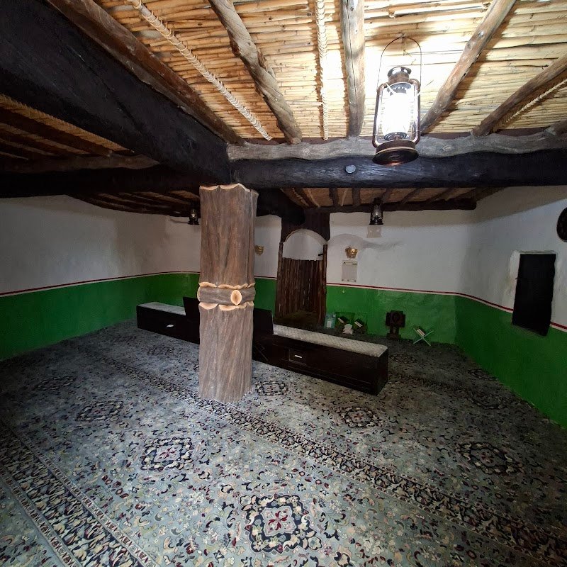 مسجد ومتحف آل فرزعة