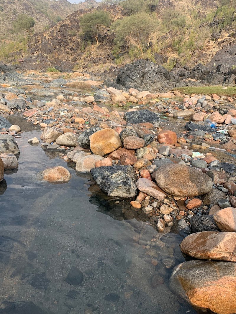 العين الحارة وادي ذبح